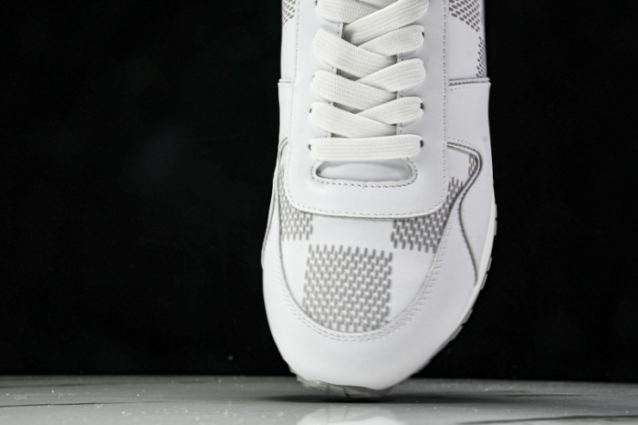 1V SNEAKERS 1V0425-100