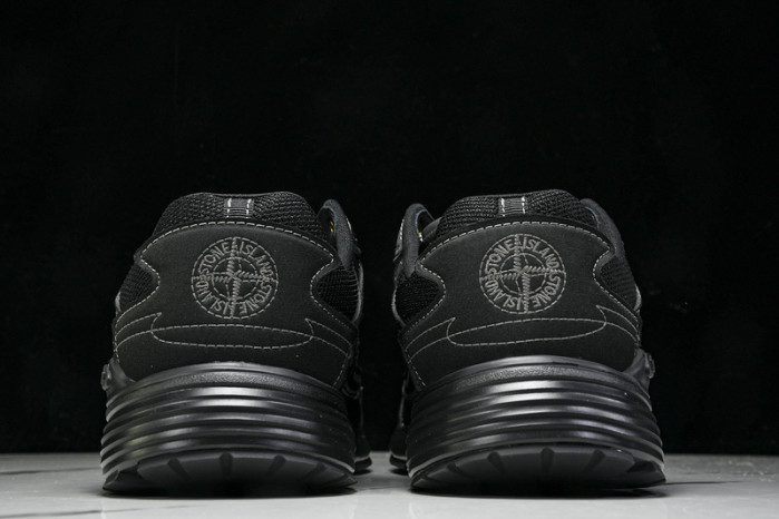 D10R B30 SNEAKERS B3096