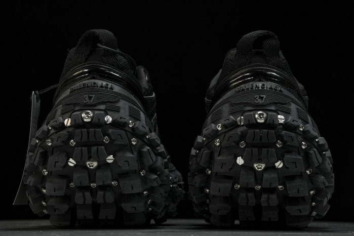 blcg defender sneaker w2rad 1081