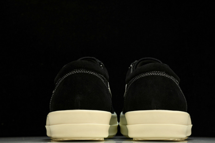 GUC* SLIPPERS DR258-085