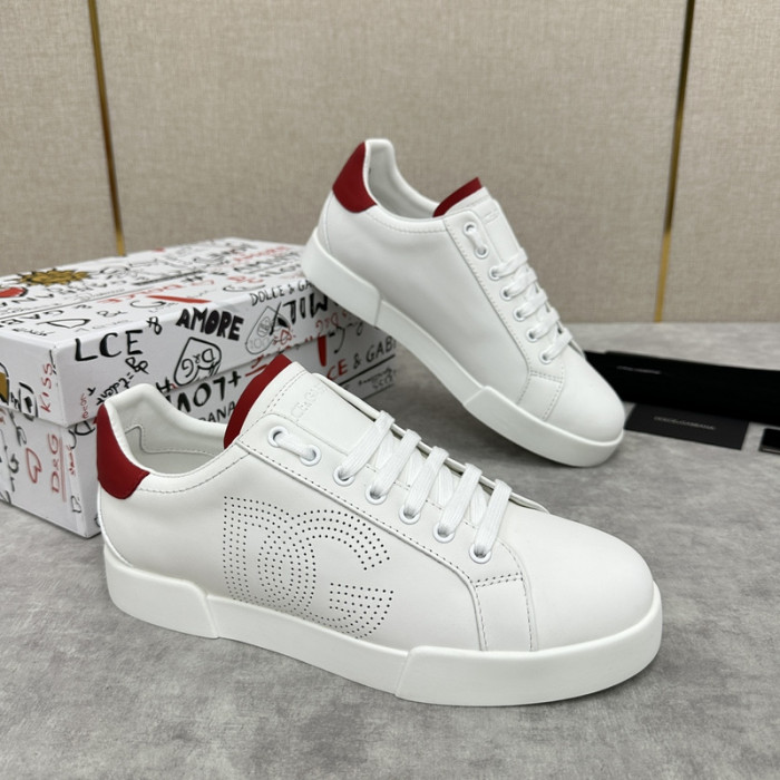 D.G. Sneakers DG210-221