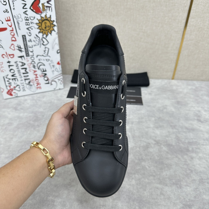 D.G. Sneakers DG210-225