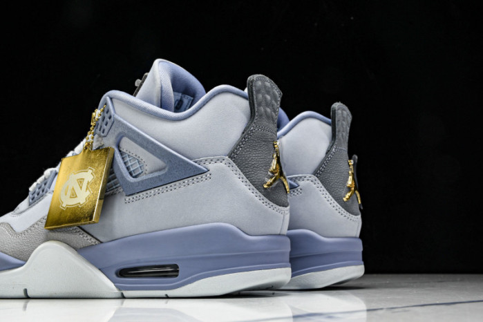 Air Jordan 4 UNC Tar Heels PE HV9204-407