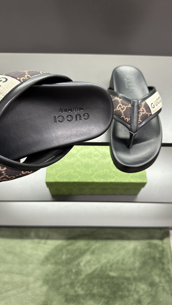guc* slippers dr258-081