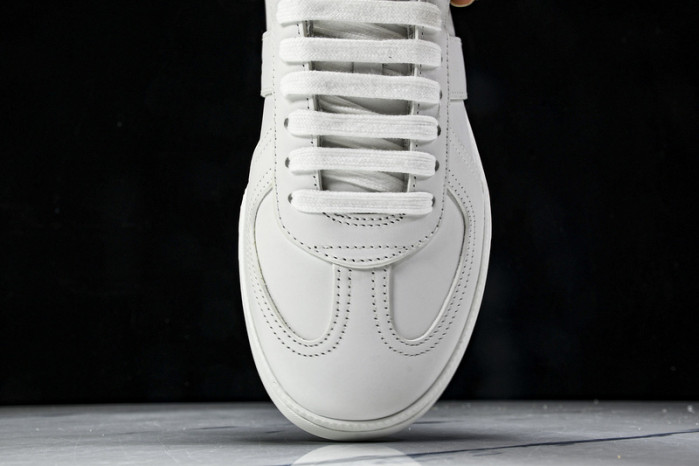 D10R SHOES B01 D896-166