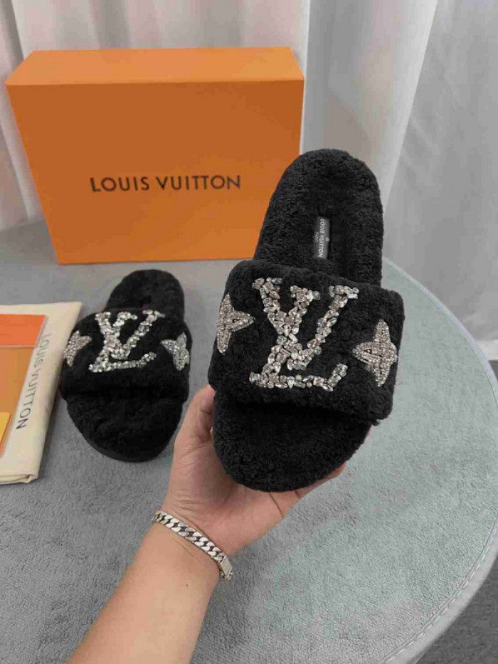 1*V SLIPPERS 11V0107-013