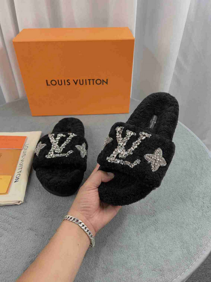 1*V SLIPPERS 11V0107-013