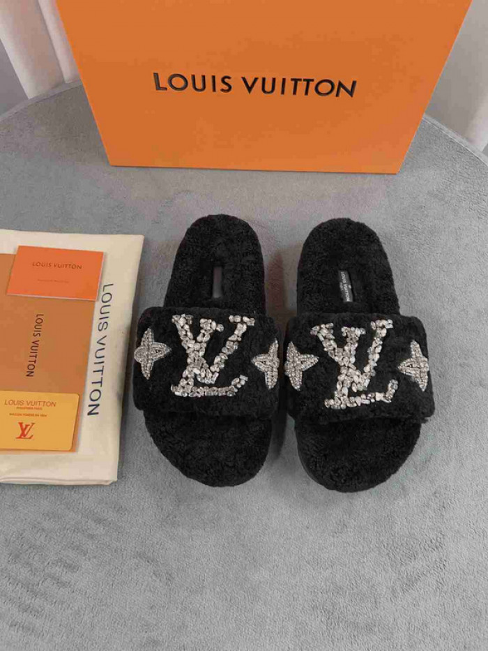 1*V SLIPPERS 11V0107-013