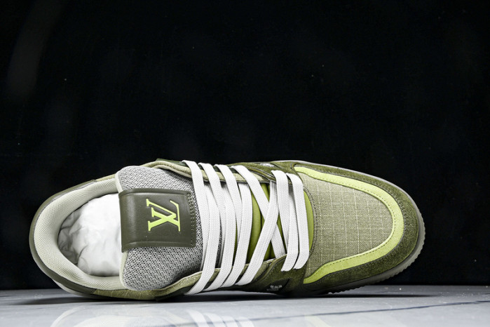 1V TRAINER 1V0425-326