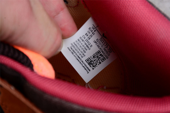 nike dunk mid social status x 