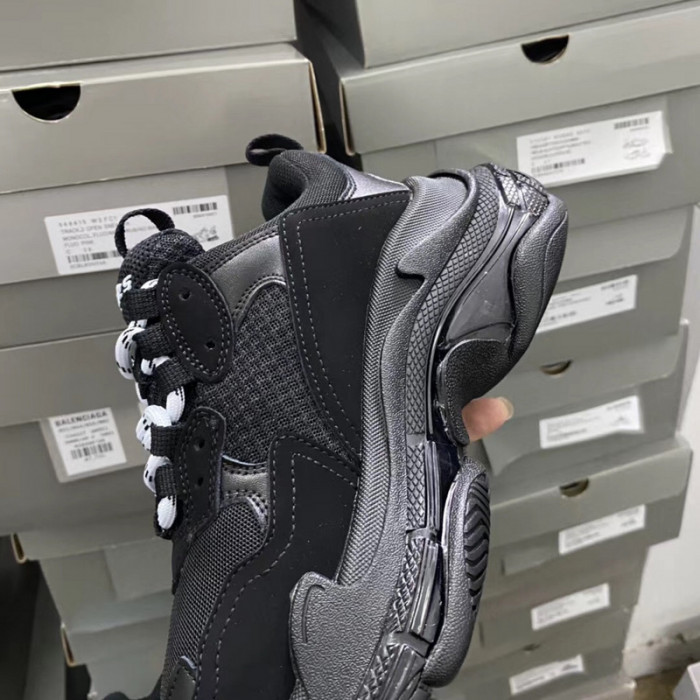 blcg sneaker triple.s sneakers 536737 gjio 42569