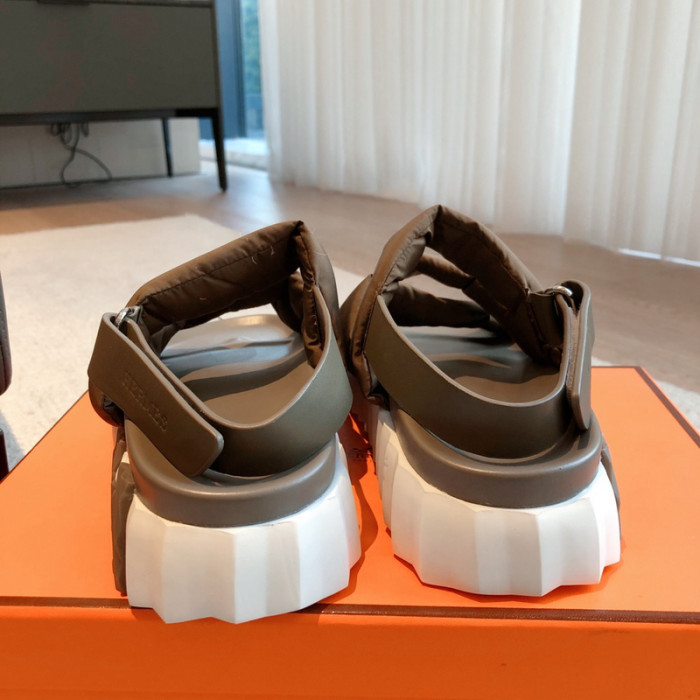 he*mes slide cu526-2065