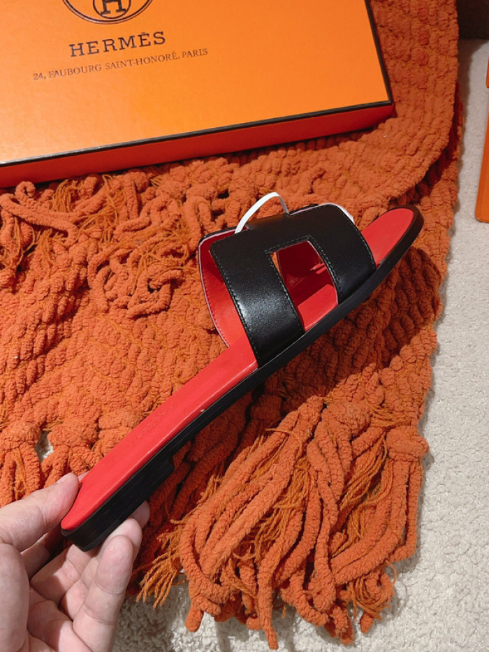 He*mes Slide CU526-2136