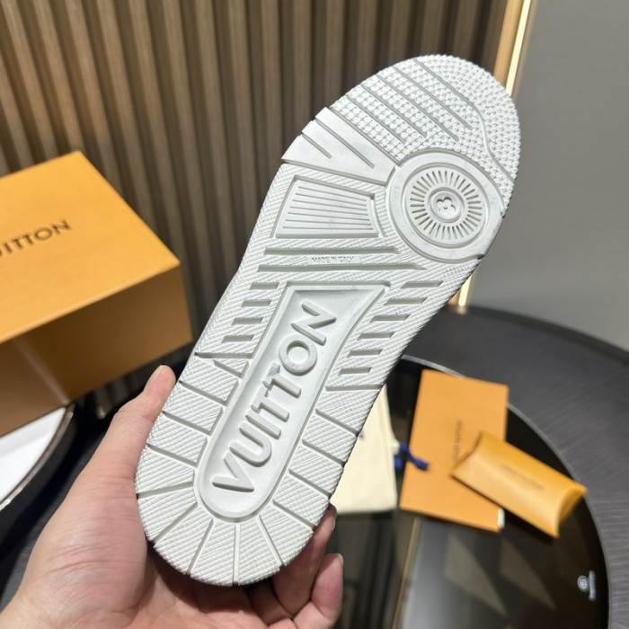 1V SNEAKERS 1V0425-133