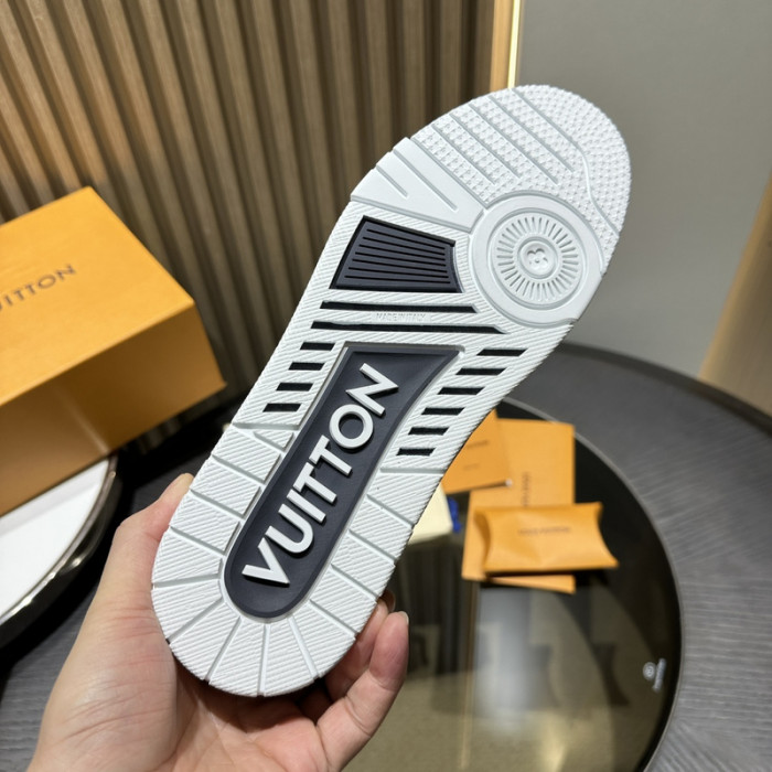 1V SNEAKERS 1V0425-136