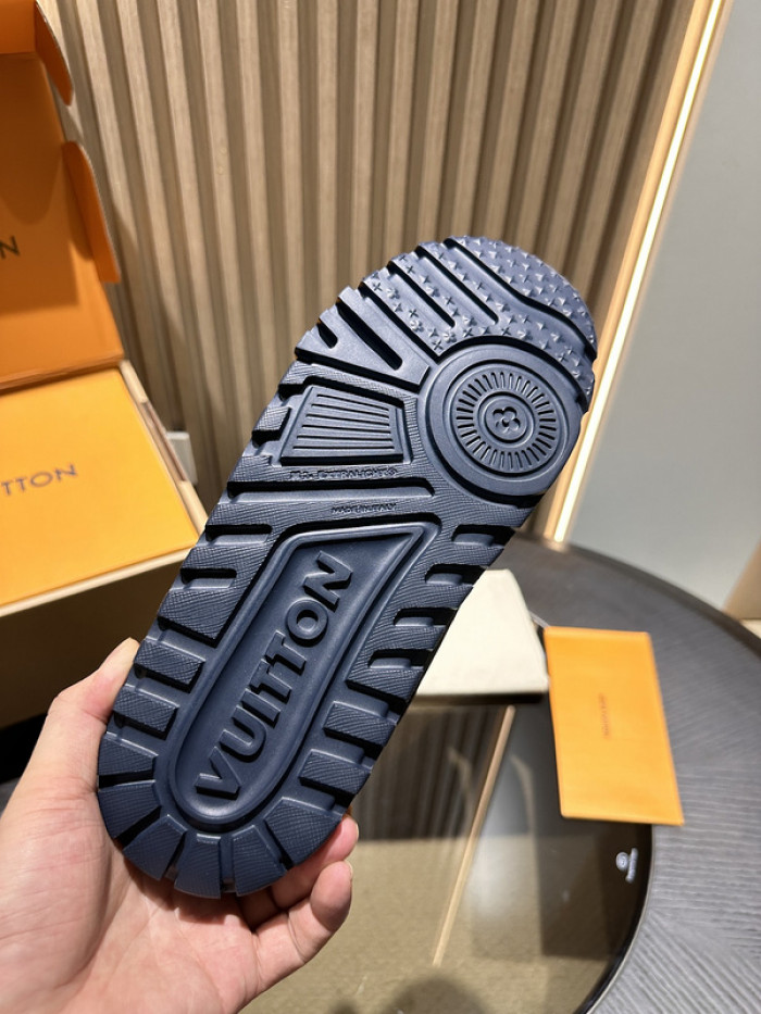 1V SNEAKERS 1V0425-170