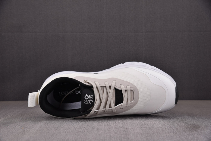 L0EWE SNEAKERS T0425-083