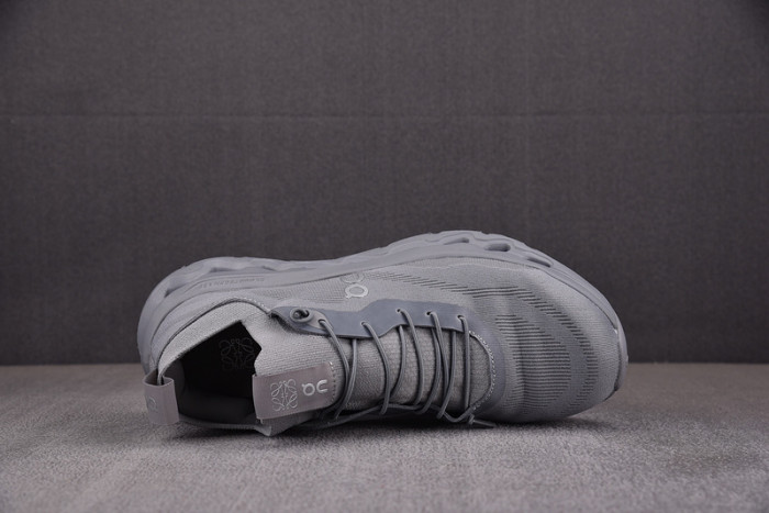 L0EWE SNEAKERS T0425-084