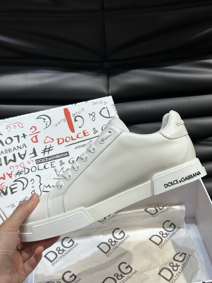 D.G. Sneakers DG210-242