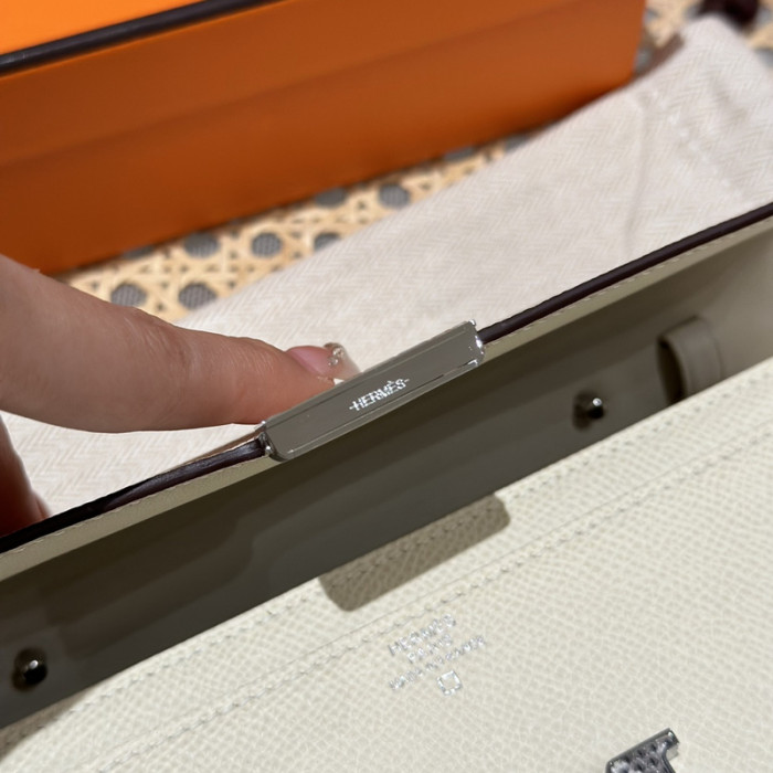 Her*mes bag B0113-213