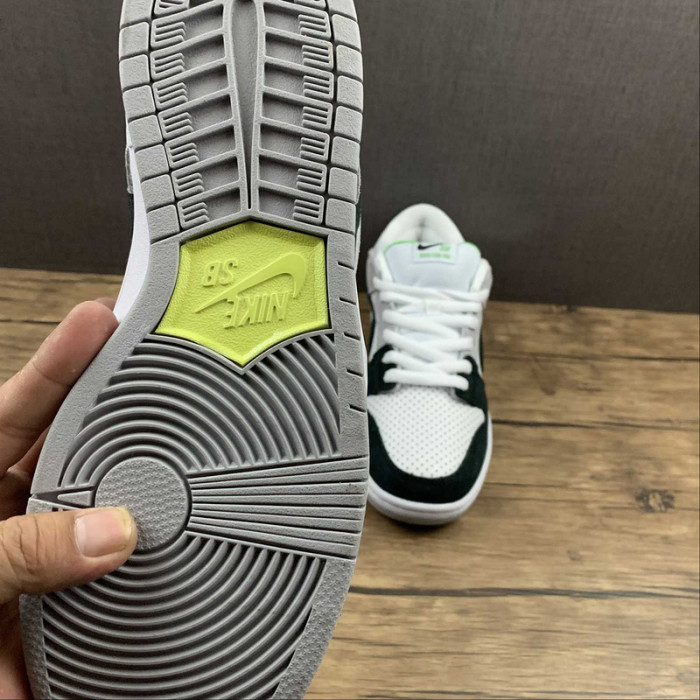 nike sb dunk low chlorophyll - bq6817-011