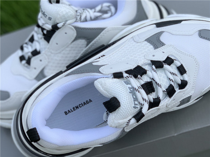 blcg sneaker triple.s sneakers bl5632-011