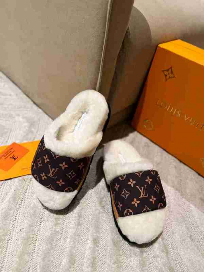 1*V SLIPPERS 11V0107-018