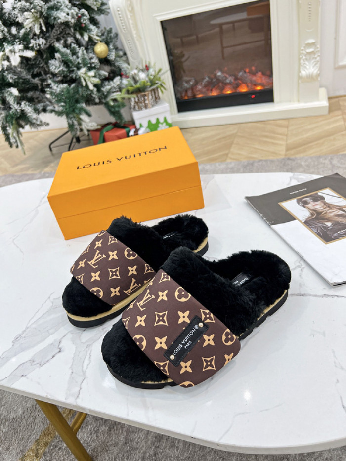 1*V SLIPPERS 11V0107-017