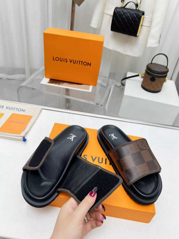 1*V SLIPPERS 11V0107-020