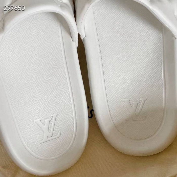 1*V SLIPPERS 11V0107-033