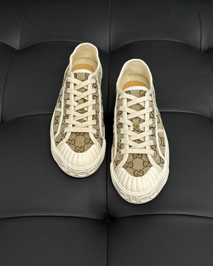 G*u*i low-top sneaker gu0613-026