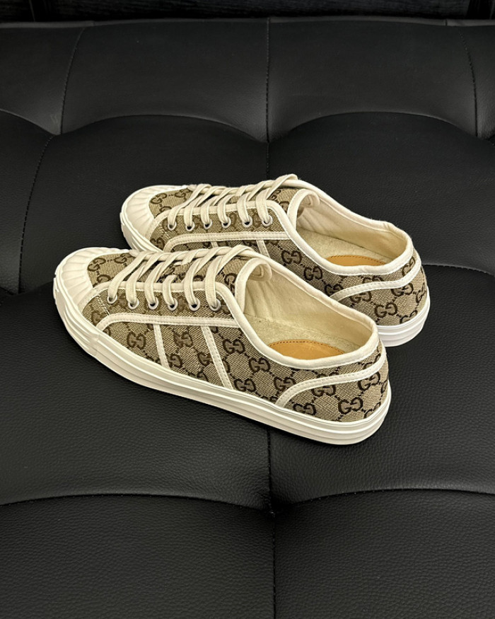 G*u*i low-top sneaker gu0613-026