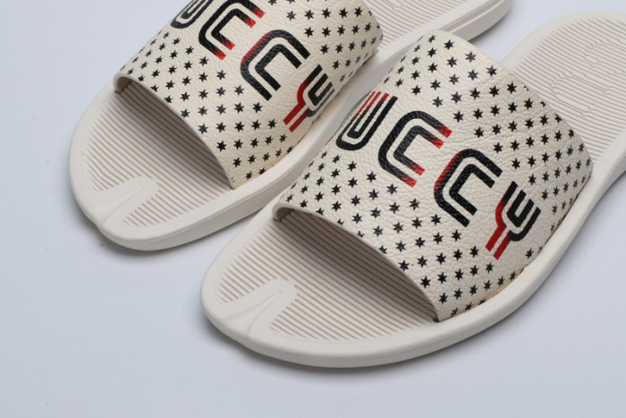 G*u*i slippers