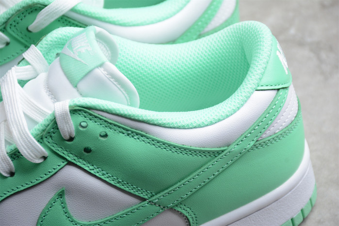 nike dunk low green glow (w) dd1503-105