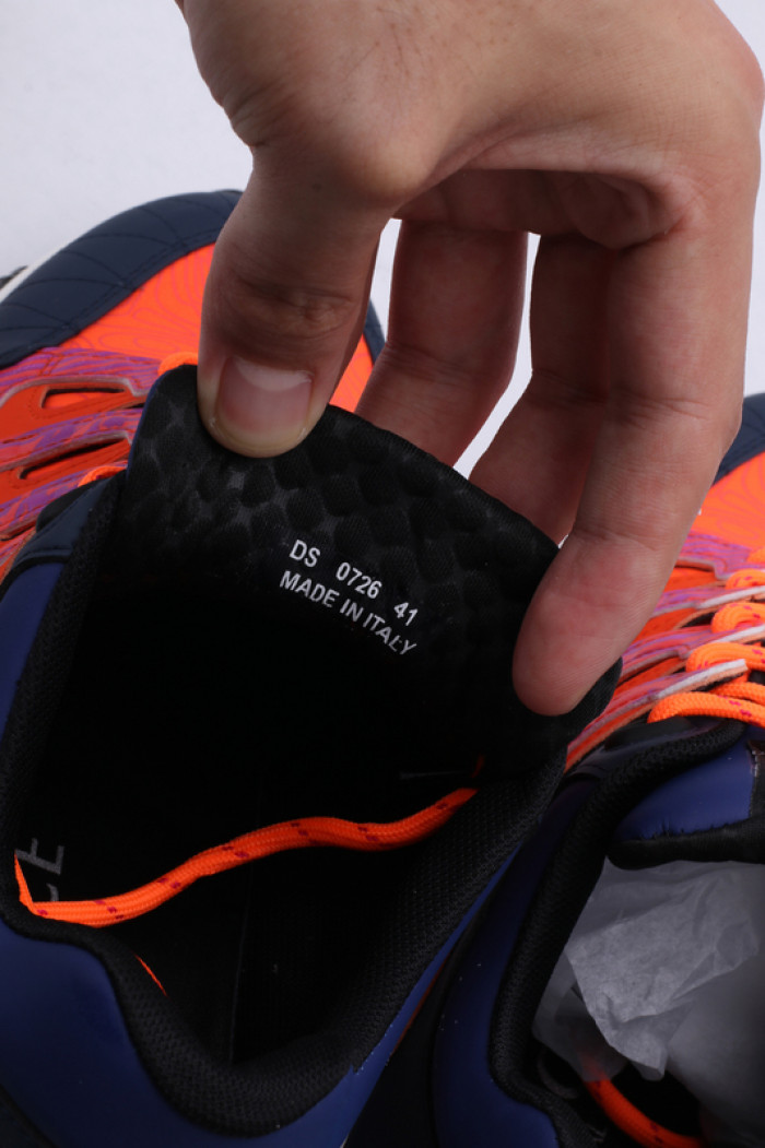 vers chain reaction sneakers