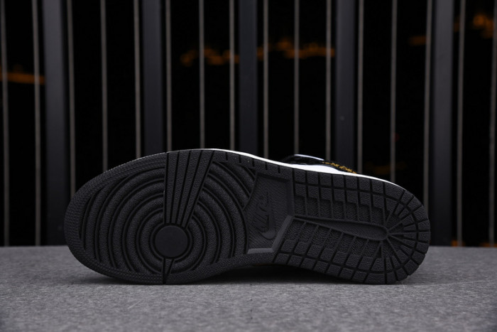 air jordan 1 mid patent 