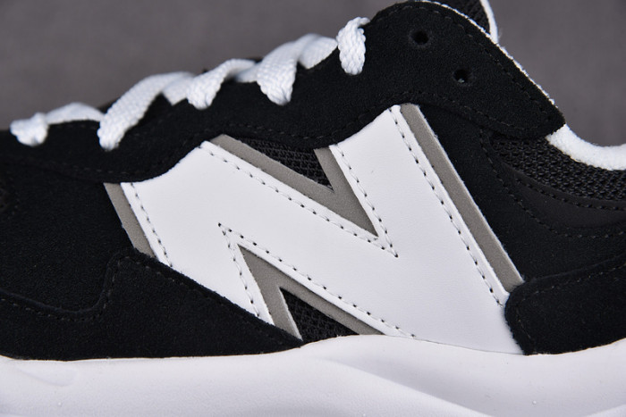 new balance 57/40 team black - m5740cb