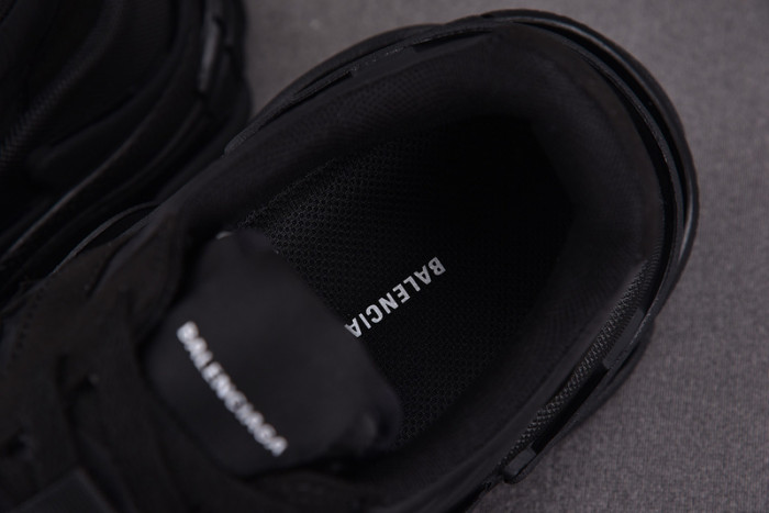 blcg sneaker triple.s sneakers bl5632-001