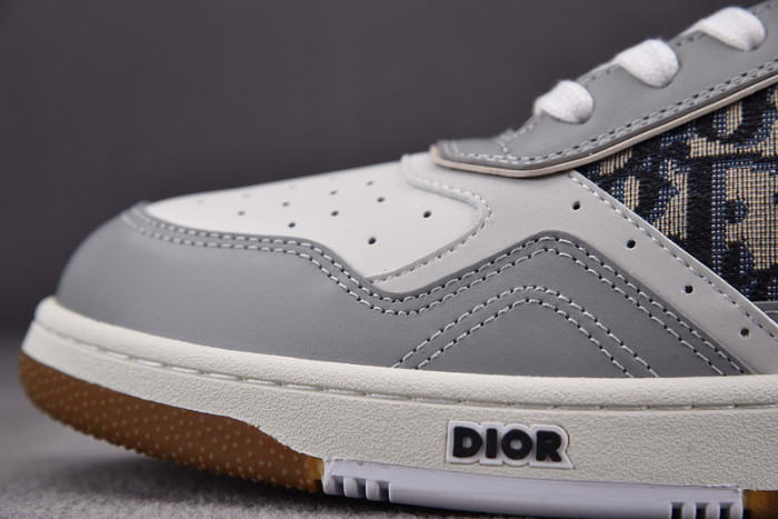 D10R B27 SNEAKERS