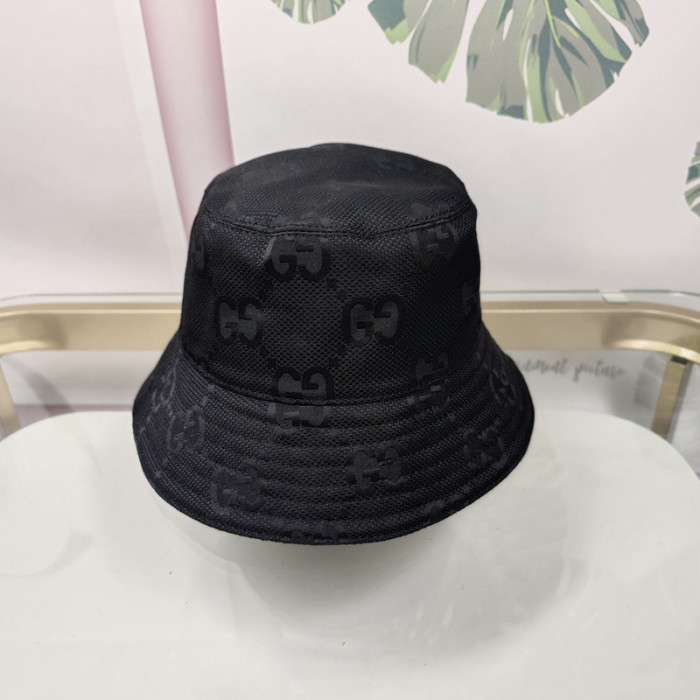 G*u*i* hat0229-002