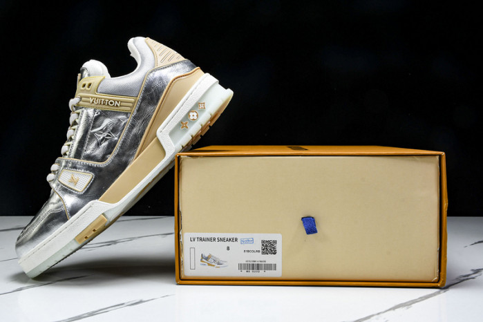 1V SNEAKERS 1V0425-185