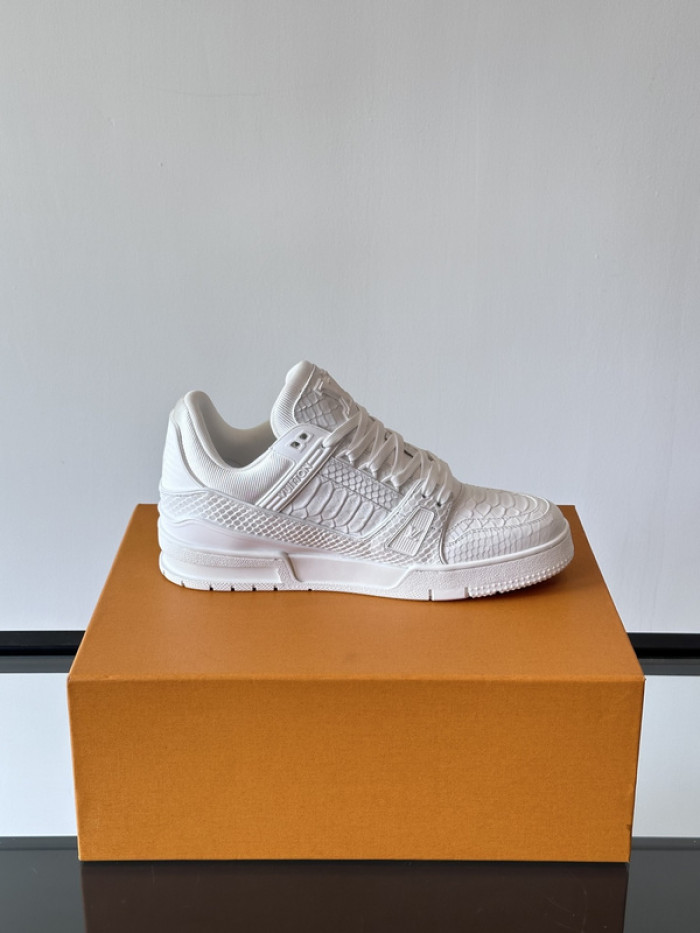 1V SNEAKERS 1V0425-208