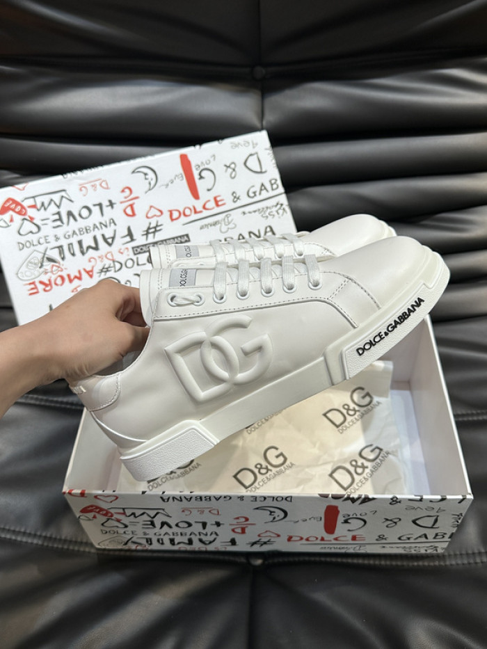D.G. Sneakers DG210-242