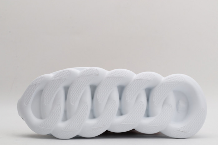 vers chain reaction sneakers