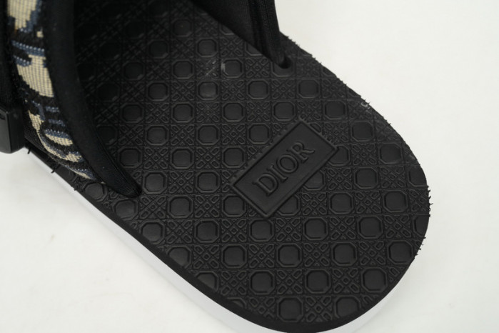 DIOR SLIPPERS