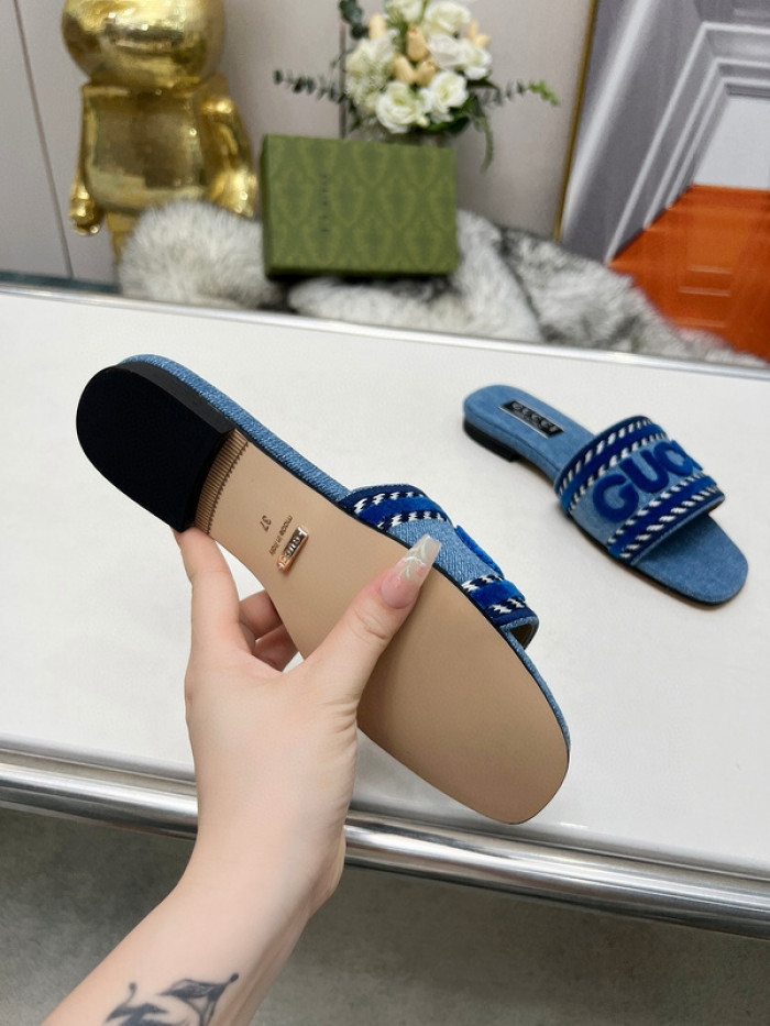 GUC* SLIPPERS DR258-086