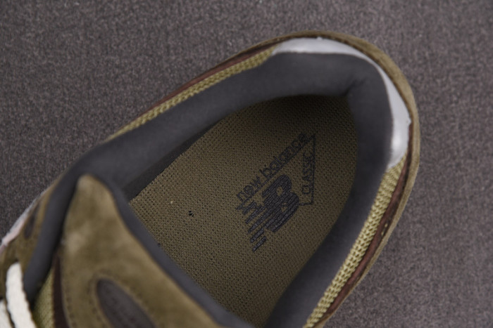 new balance 2002r dark camo m2002rhn