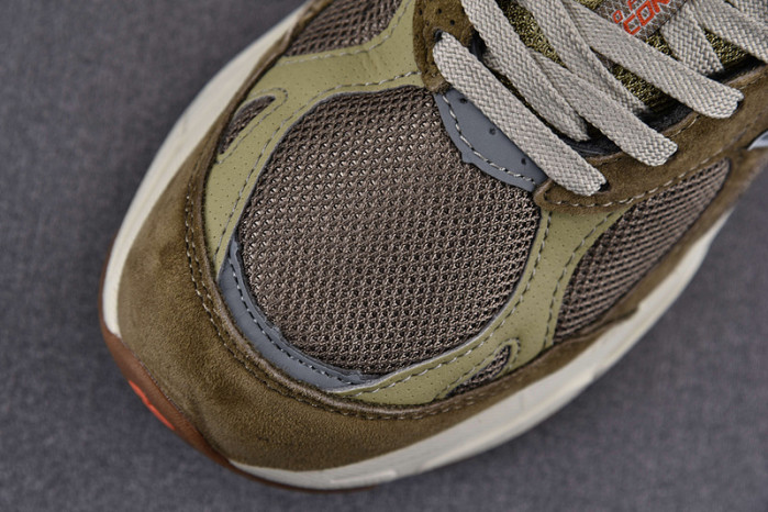 new b*lance bodega m990d3