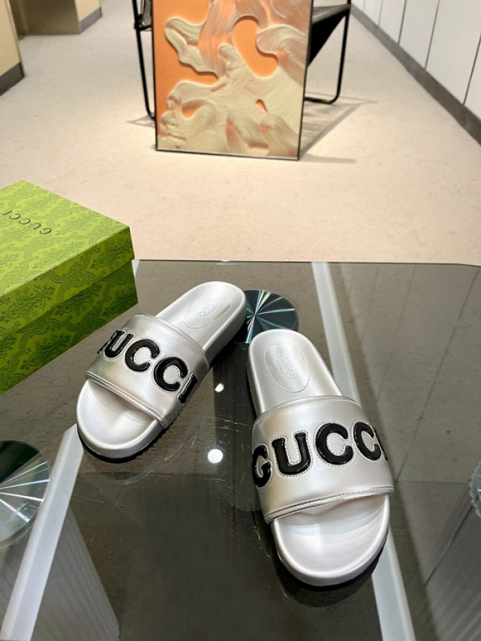 G*u*i slippers gu568-030