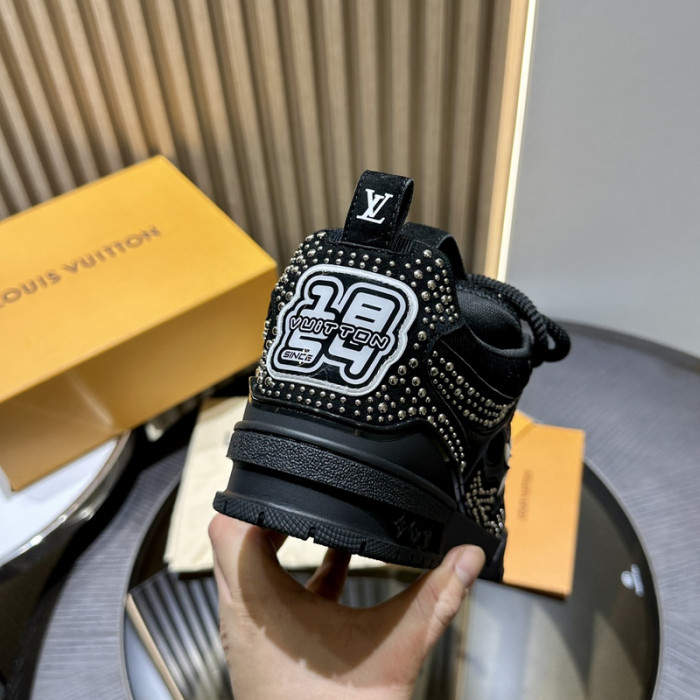 1V SNEAKERS 1V0425-162